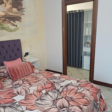 Maryhouse - Ingresso Indipendente Hotell Venegono Superiore Exteriör bild