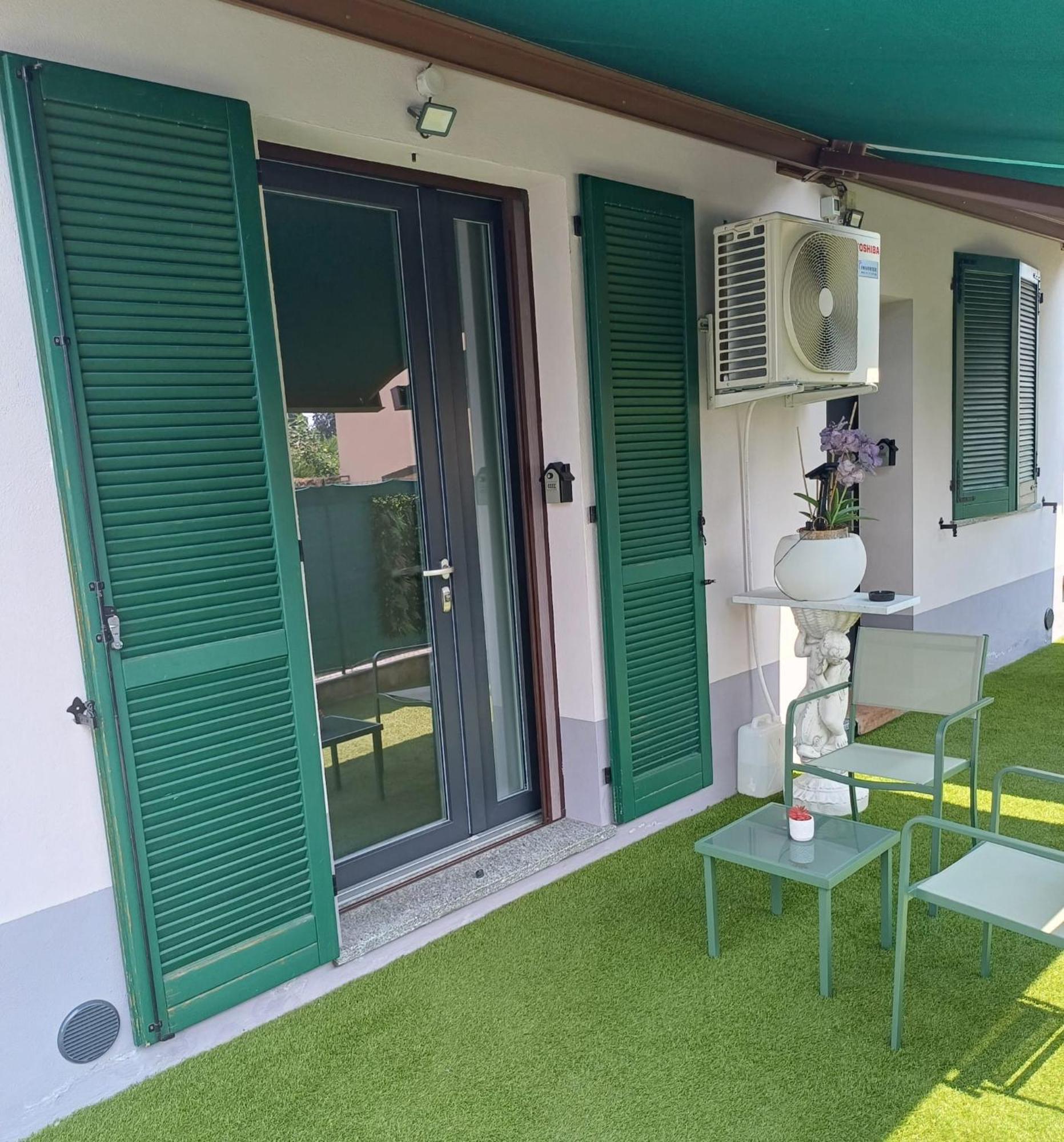 Maryhouse - Ingresso Indipendente Hotell Venegono Superiore Exteriör bild